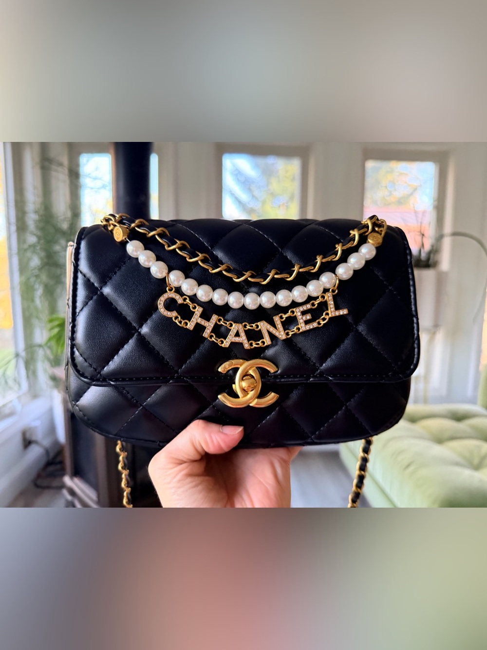 *PRICE FIRM* Chanel MAKEUP Handbag with Crystal Inset ‘CHANEL’ on Chain NIB GWP - Picture 3 of 16